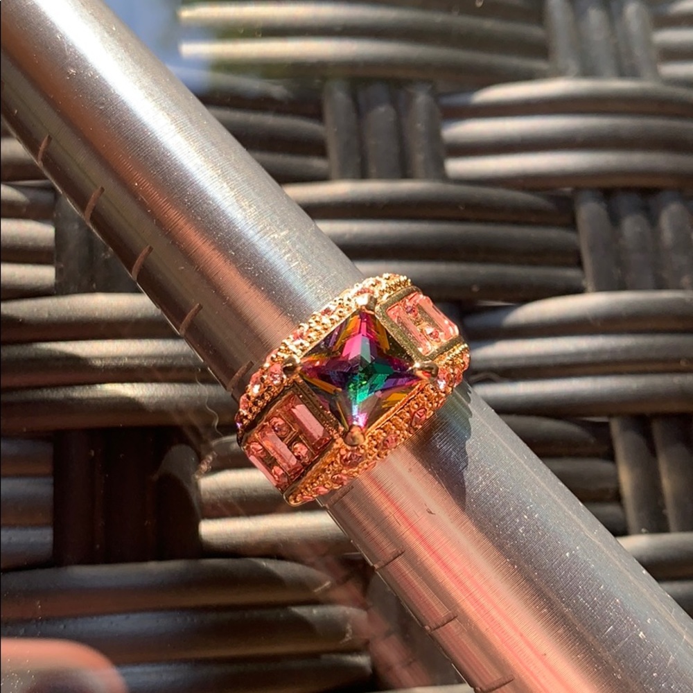 New Gold-pink and multi-color  women’s ring 8.5